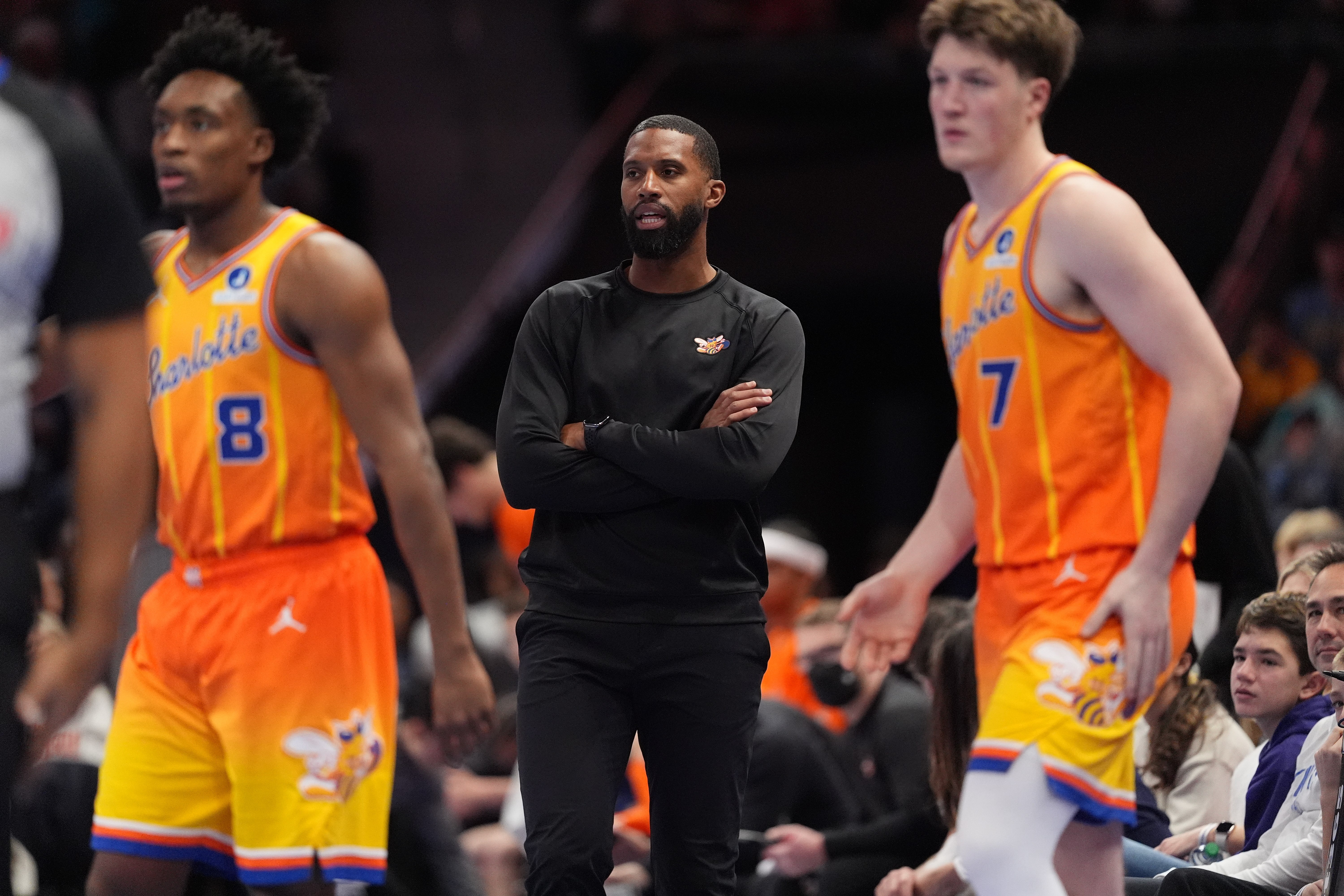 开云app-官方：1月25日黄蜂对阵奇才的比赛因天气原因提前至凌晨1点开球